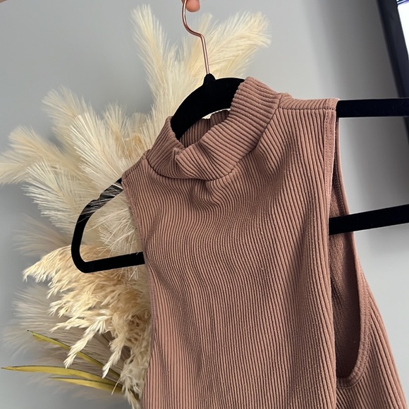 Zara halter top - Picture 3 of 3